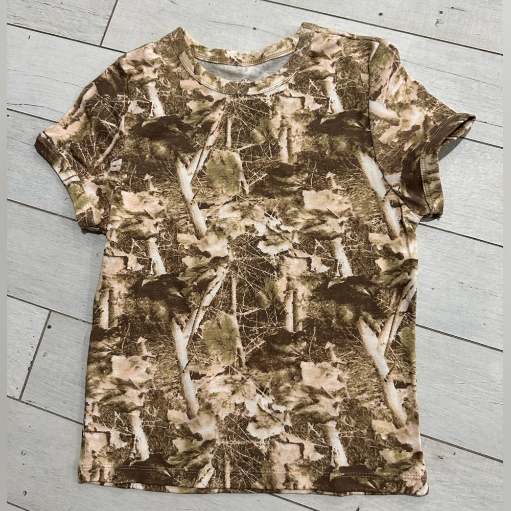 New without tags Camouflage Short Sleeve Tee